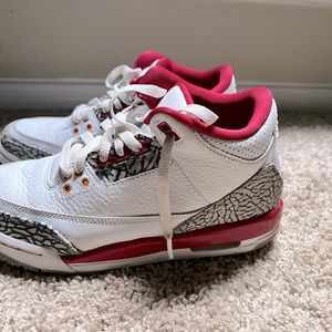I am selling size 6 in youth Jordan cardinal sneakers